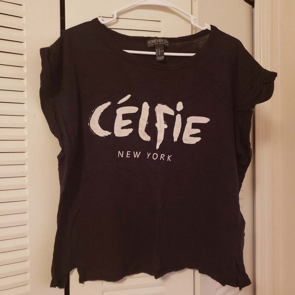 Short-sleeved shirt